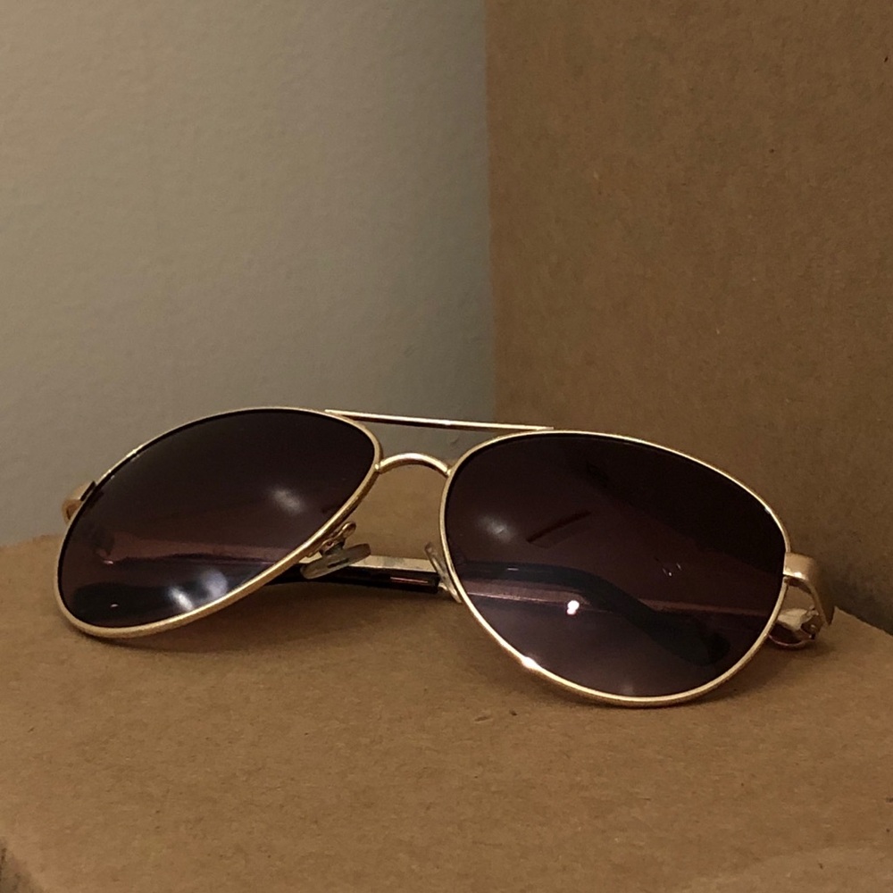 FLASH SALE! Jessica Simpson Sunglasses; Aviator Sunglasses